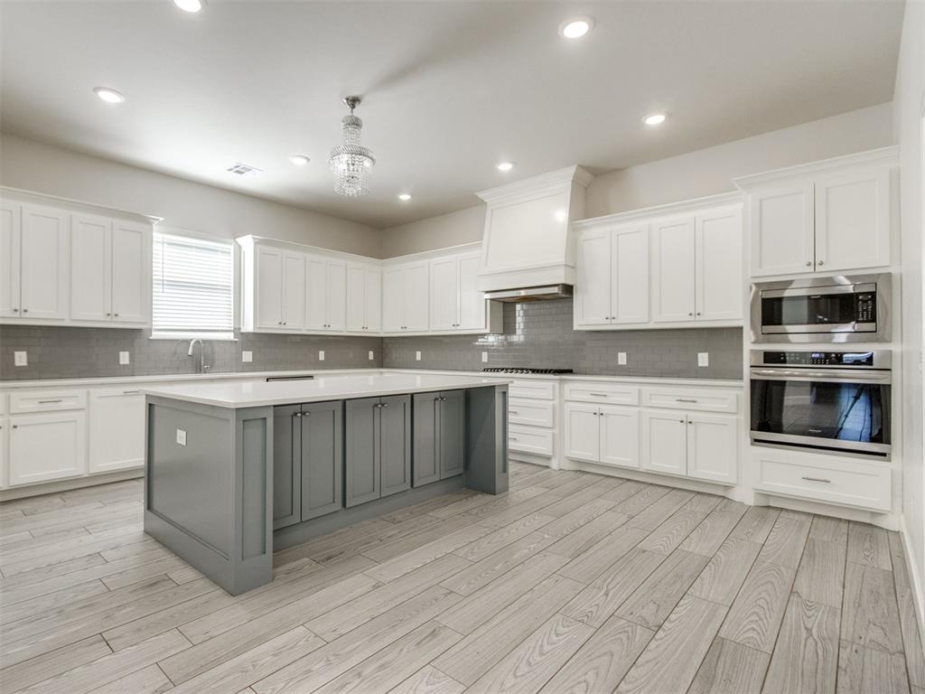 10917 Oaksplinter Lane