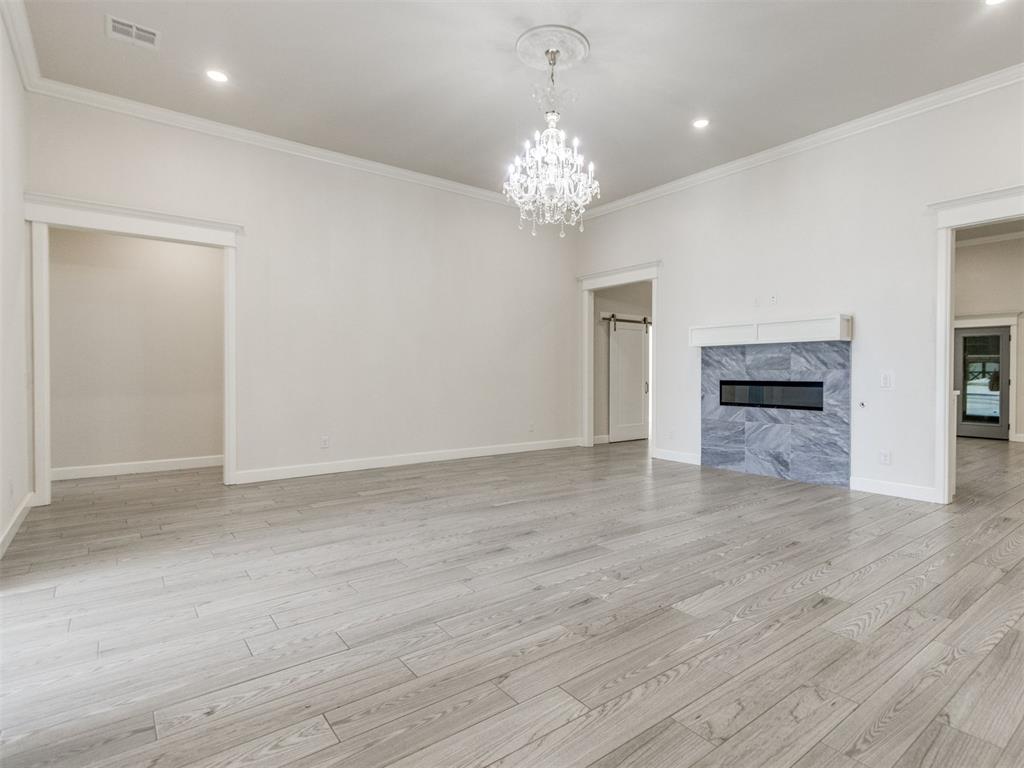 10917 Oaksplinter Lane