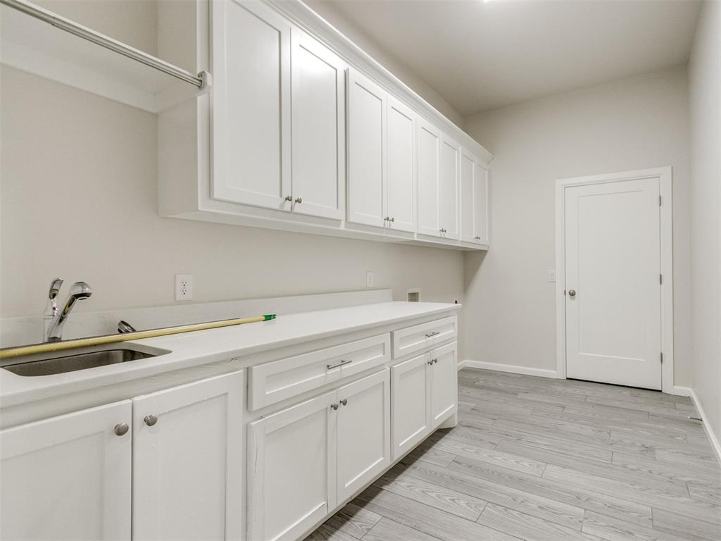 10917 Oaksplinter Lane