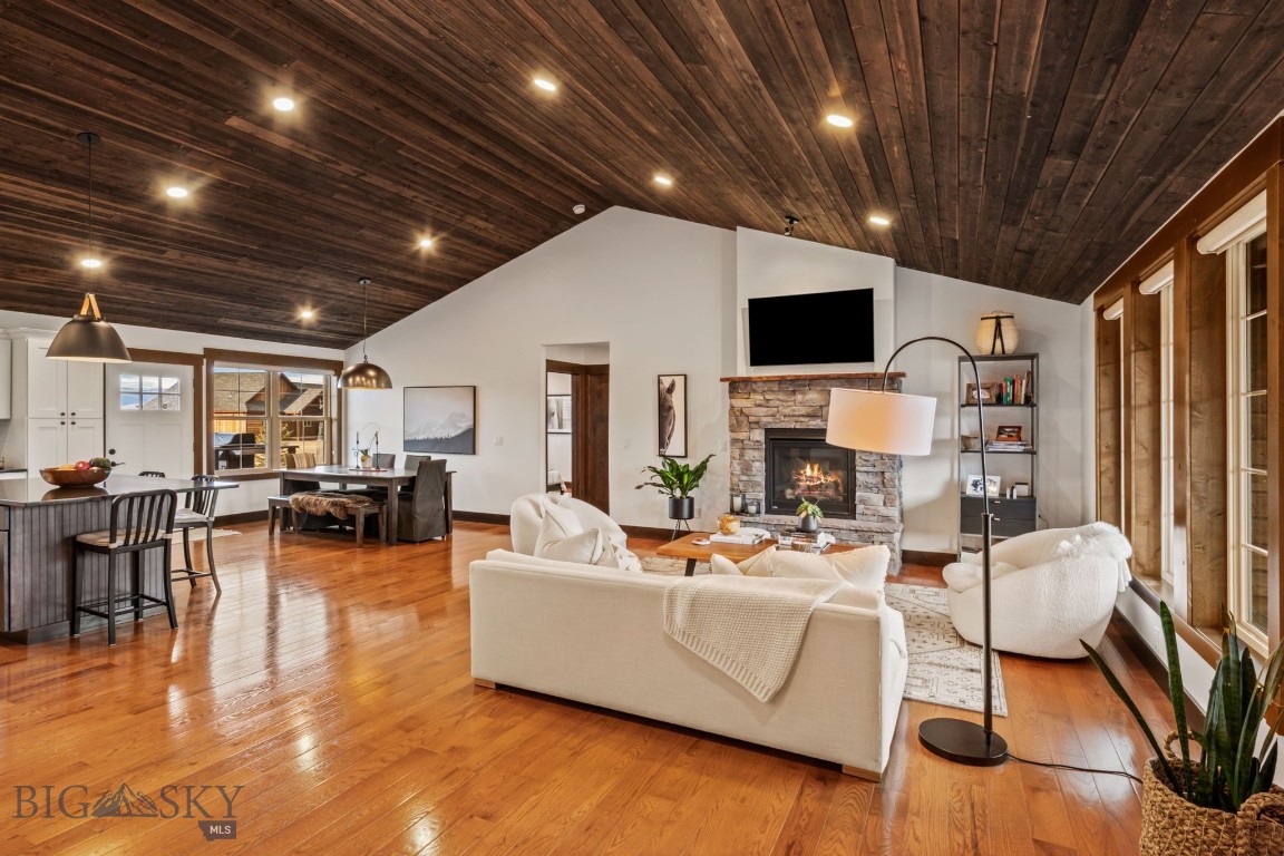 27 Obsidian Lane