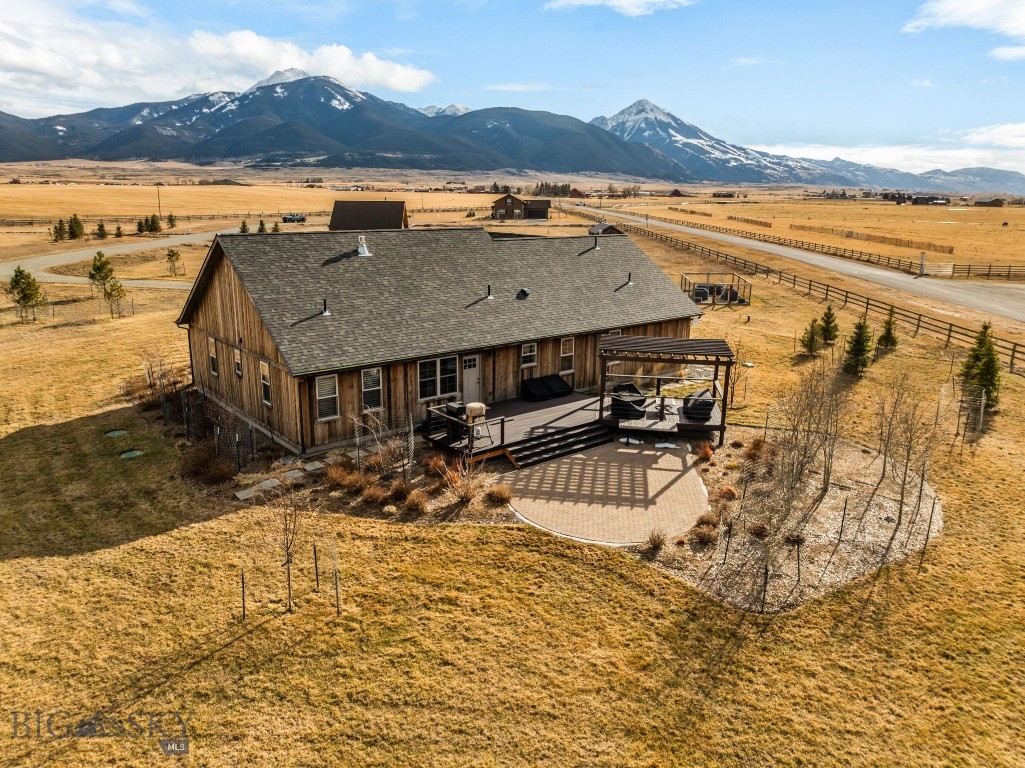 27 Obsidian Lane