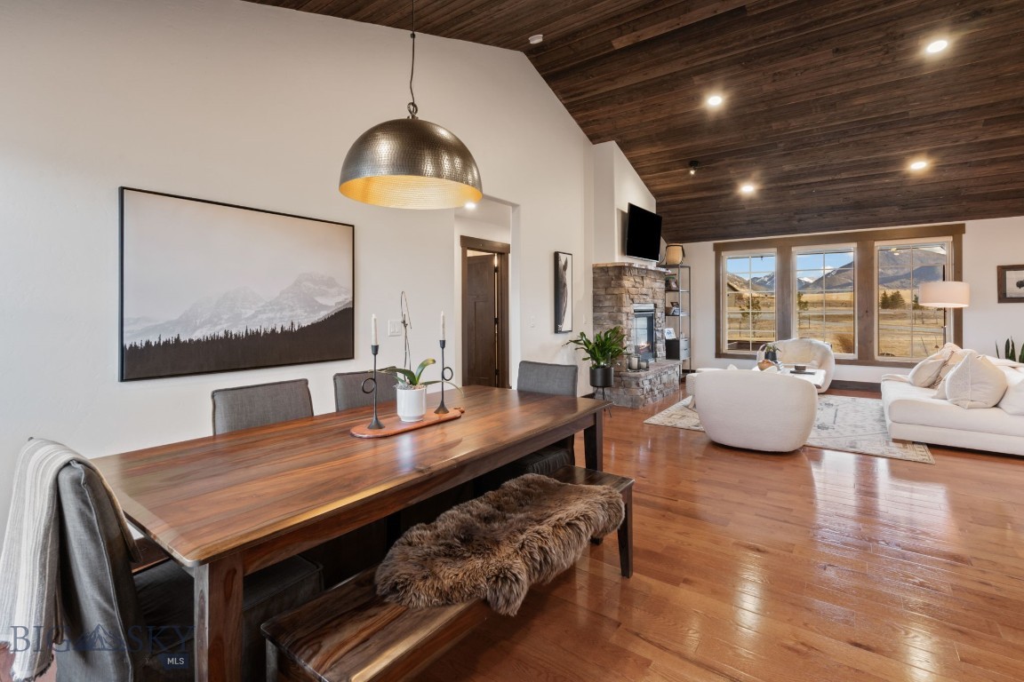 27 Obsidian Lane