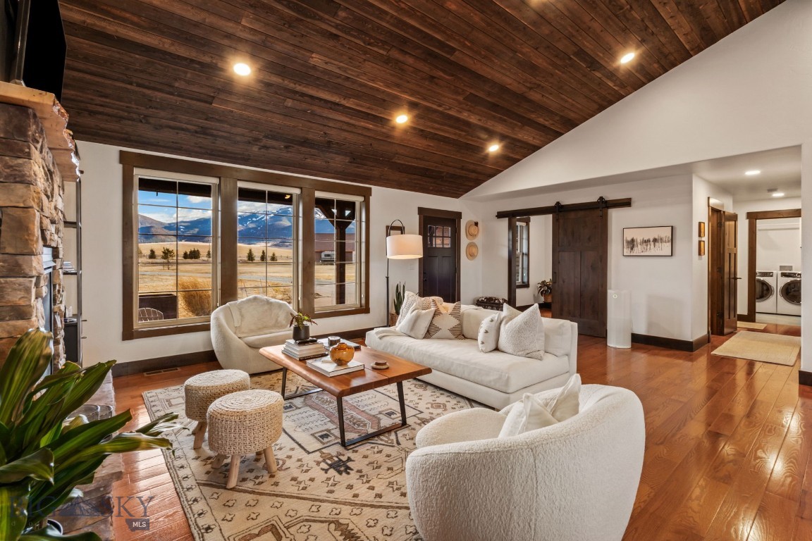 27 Obsidian Lane
