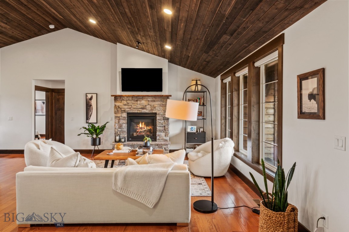 27 Obsidian Lane