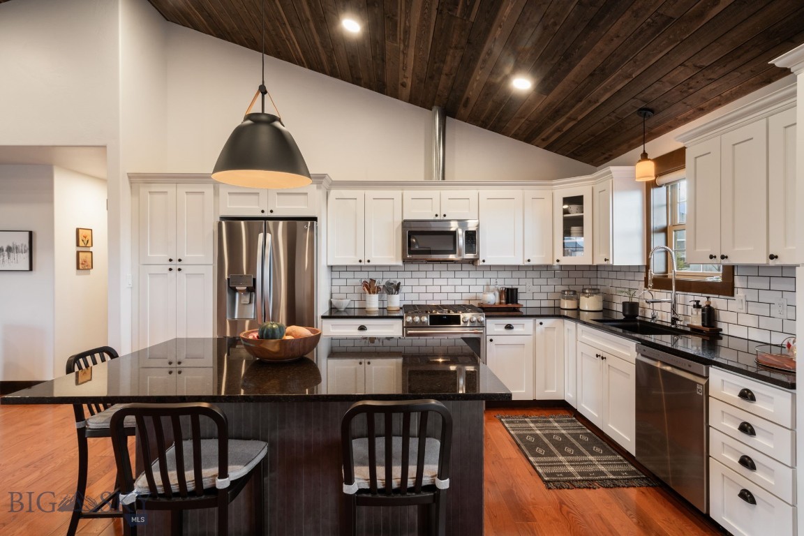 27 Obsidian Lane