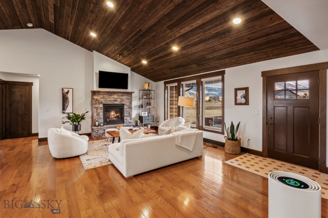 27 Obsidian Lane