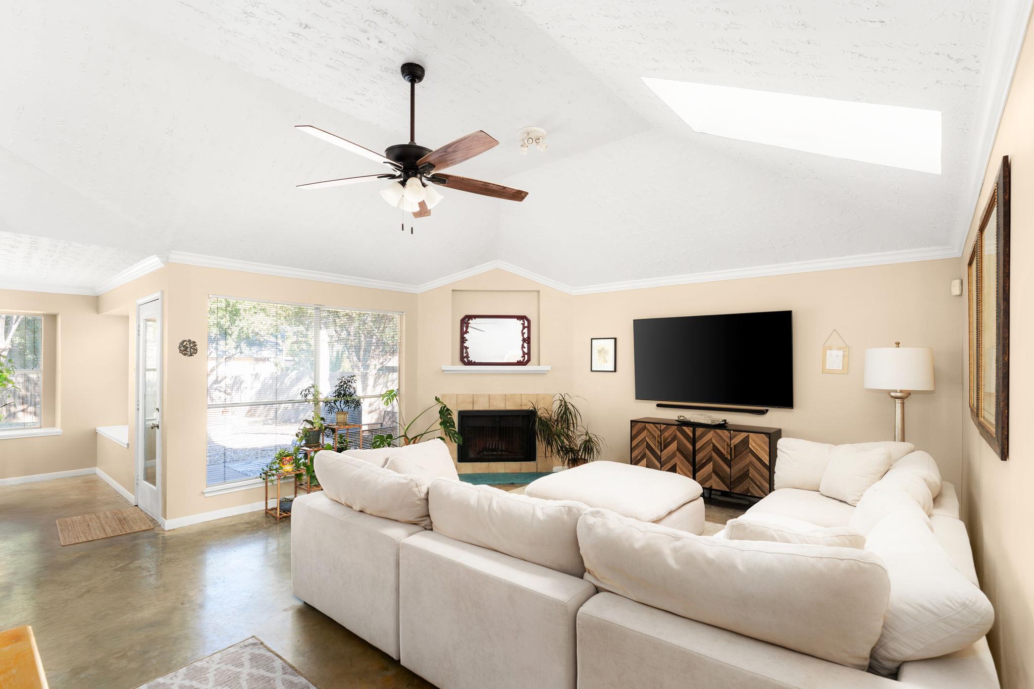 1412 Pigeon Forge RD