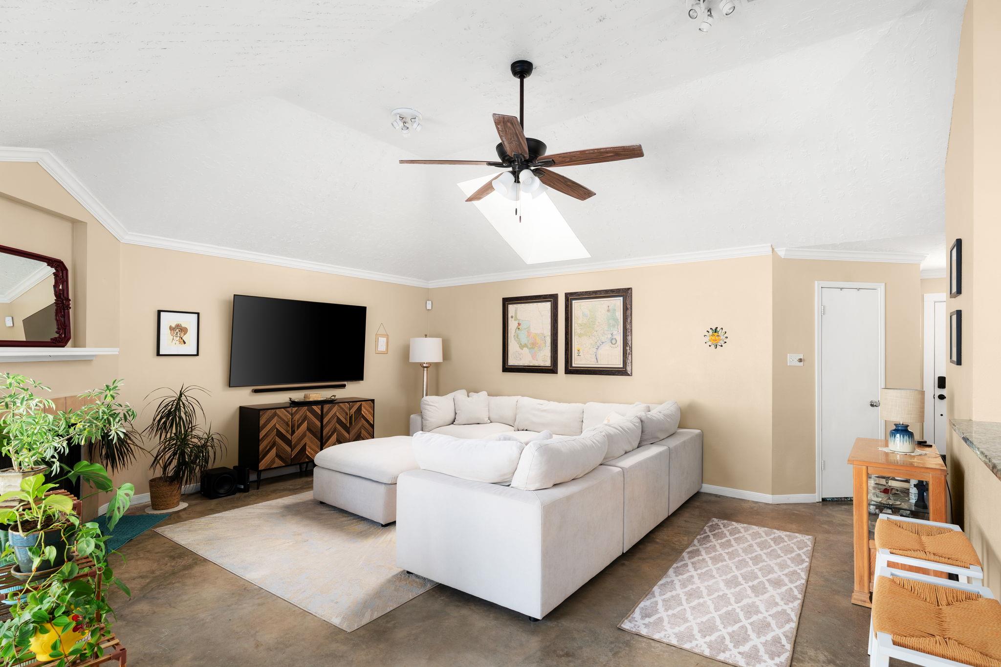 1412 Pigeon Forge RD