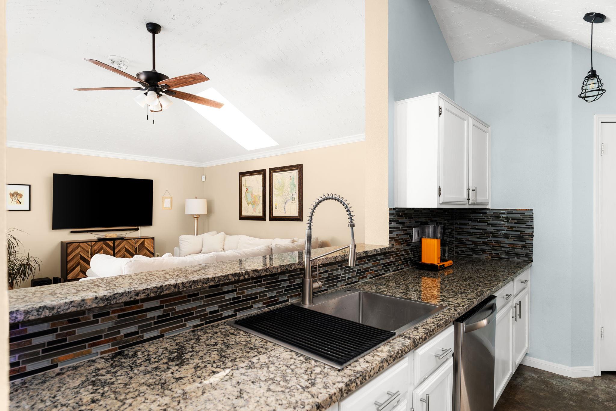 1412 Pigeon Forge RD