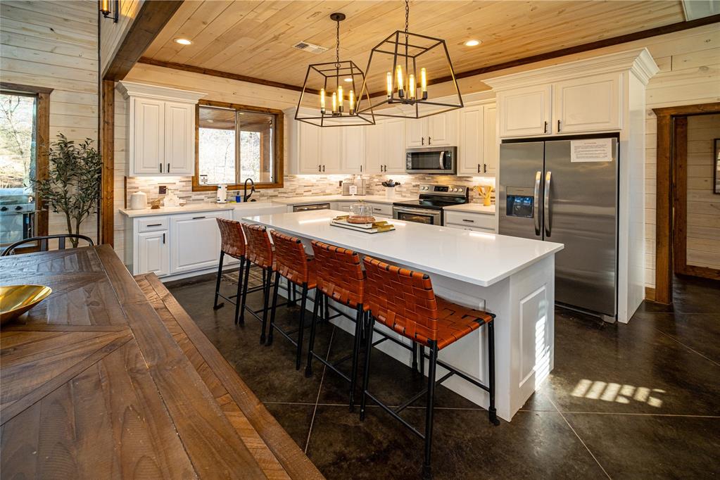 940 W Eagle Mountain Trail