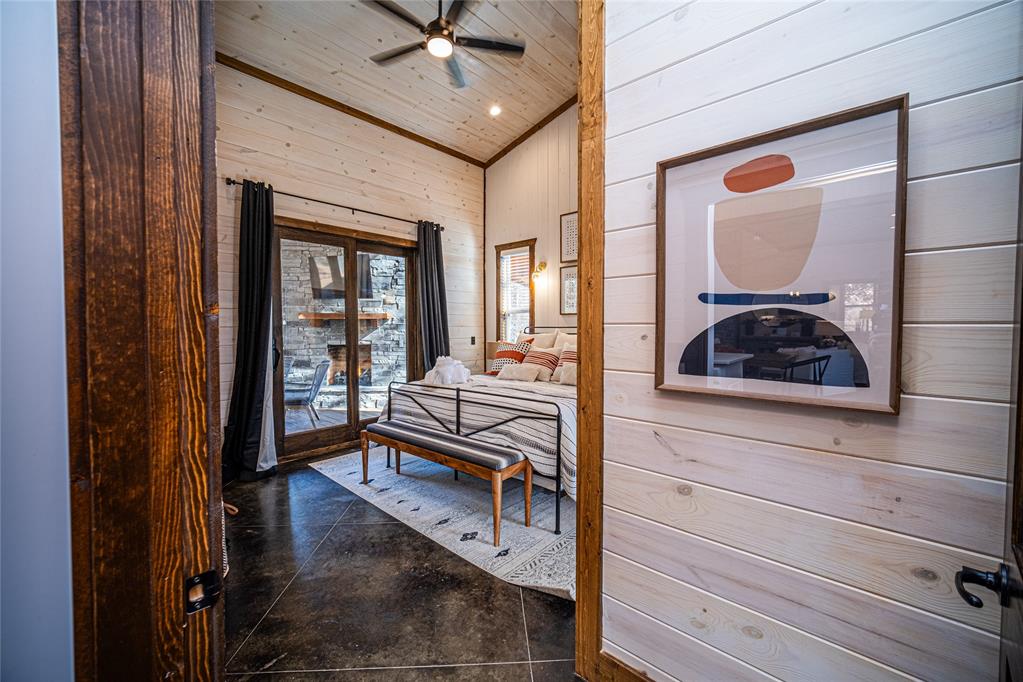 940 W Eagle Mountain Trail