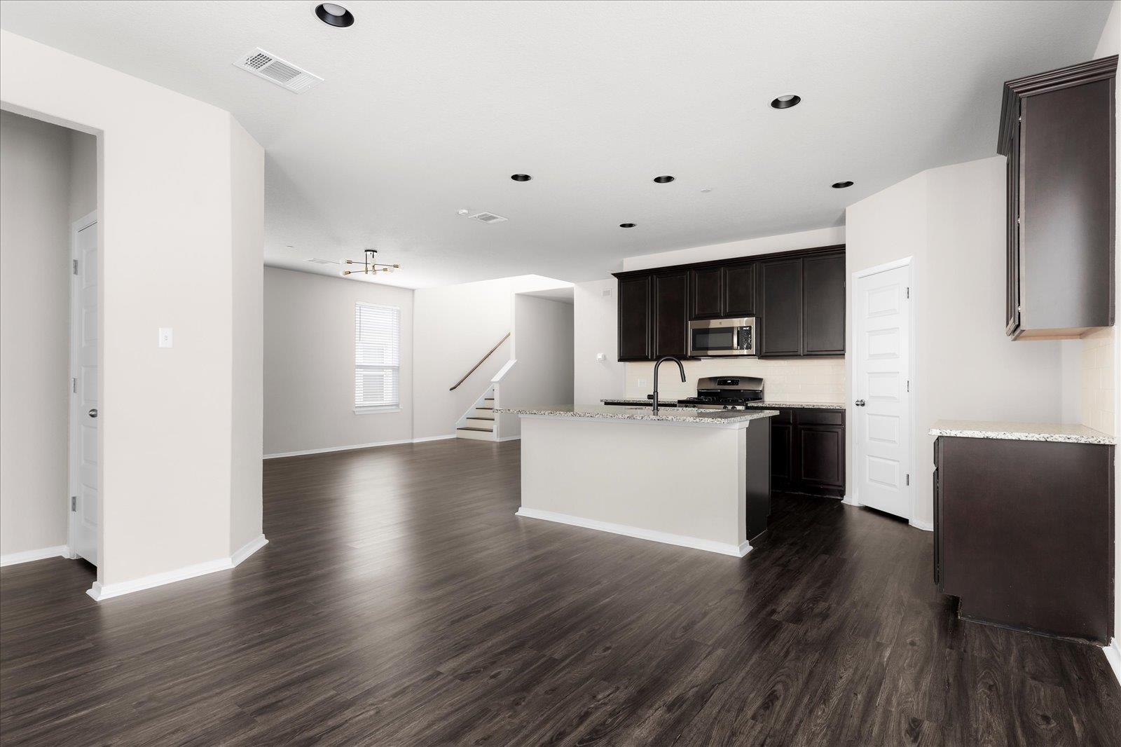 2800 Joe DiMaggio BLVD # 100, Round Rock Unit: 100