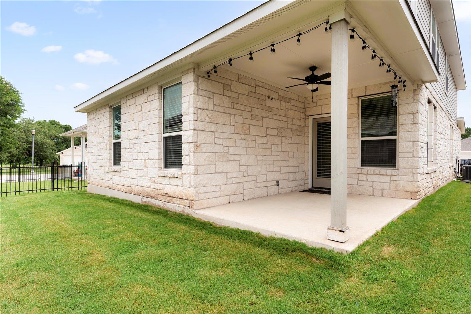 2800 Joe DiMaggio BLVD # 100, Round Rock Unit: 100