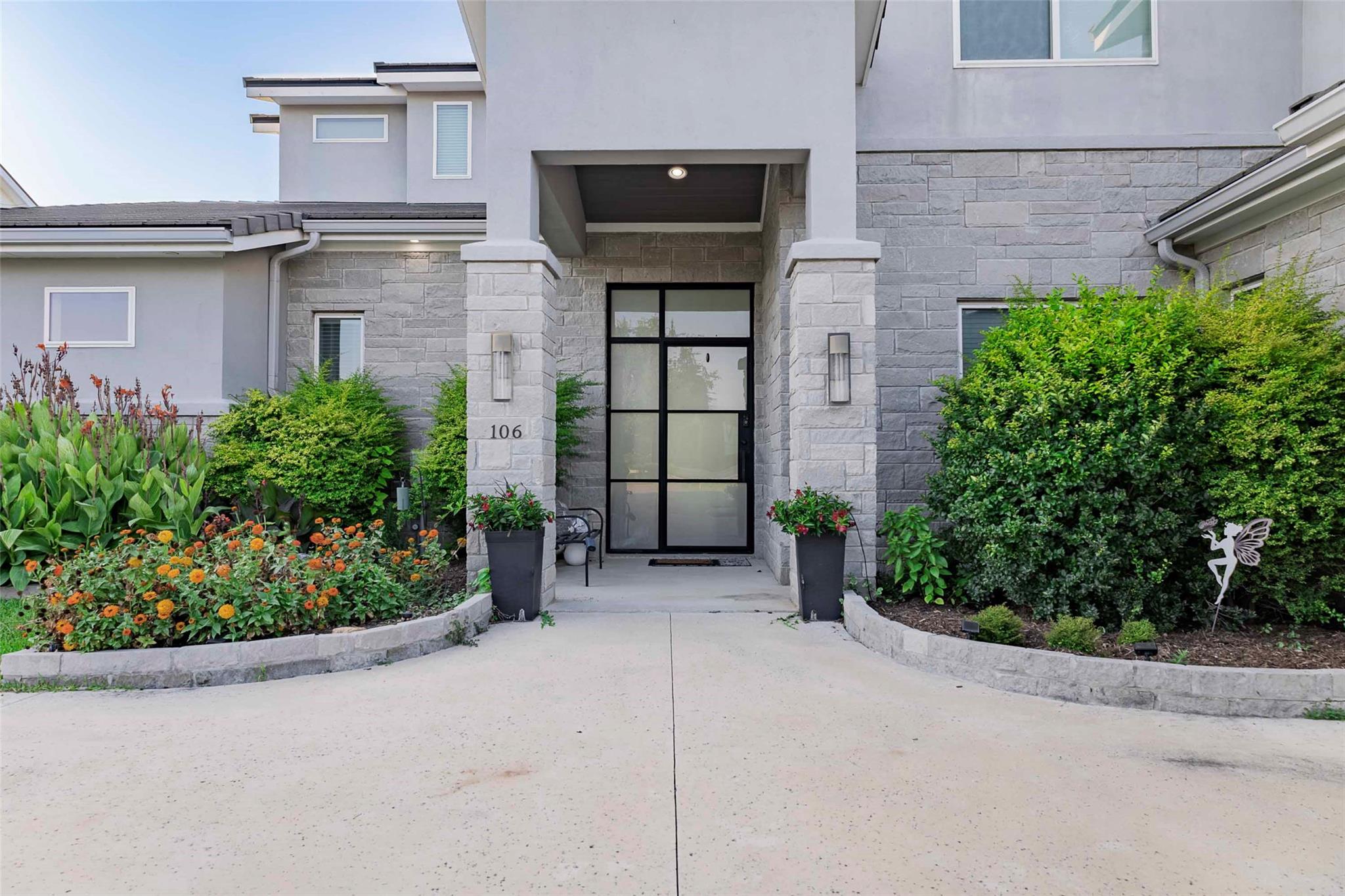 106 Blue Heron DR
