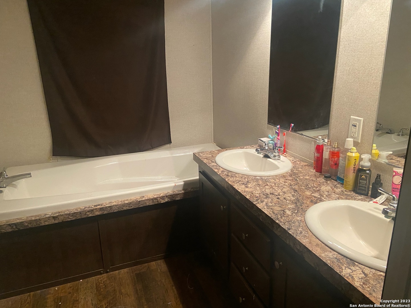 243 COUNTY ROAD 2585