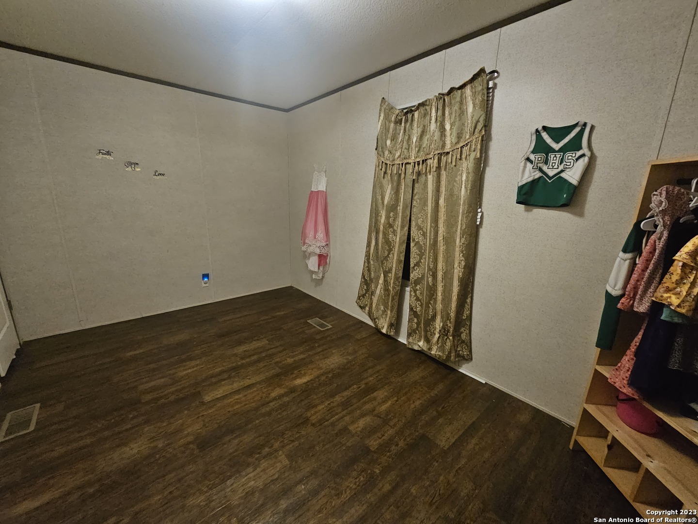 243 COUNTY ROAD 2585
