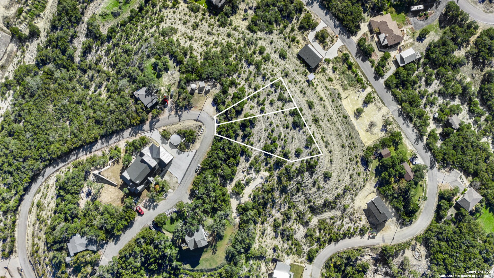 811 & 817 LEXINGTON PASS