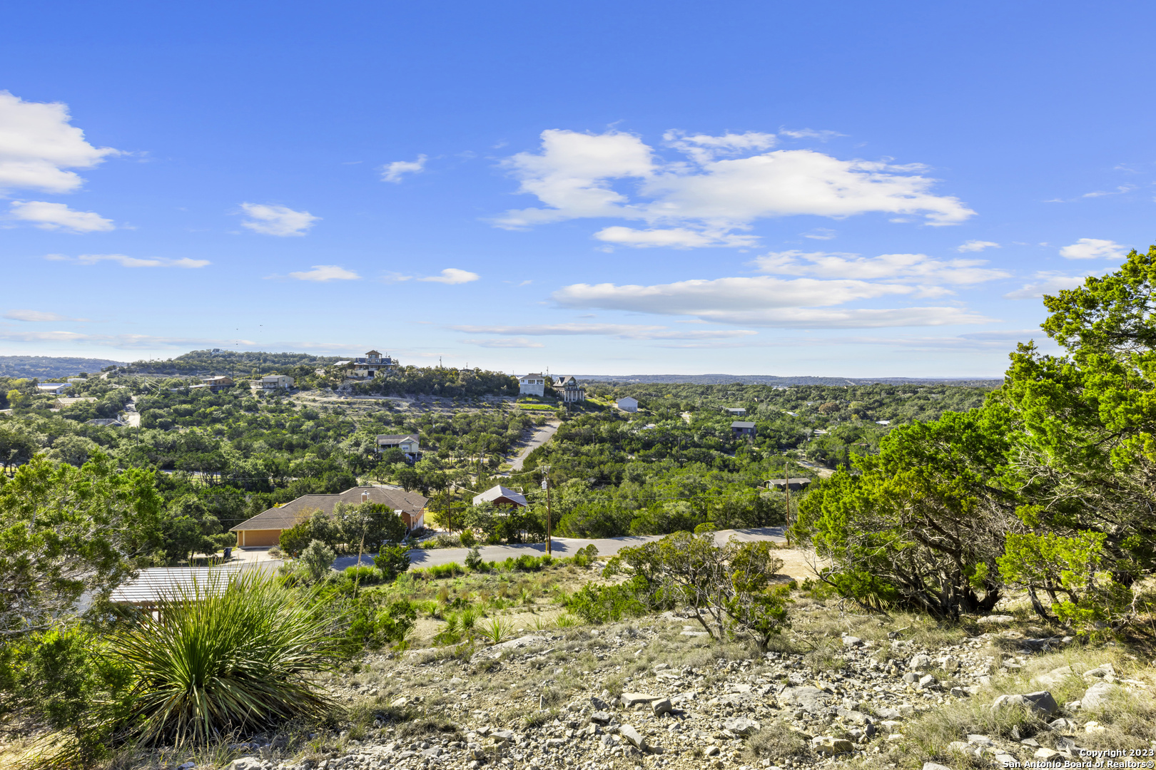 811 & 817 LEXINGTON PASS