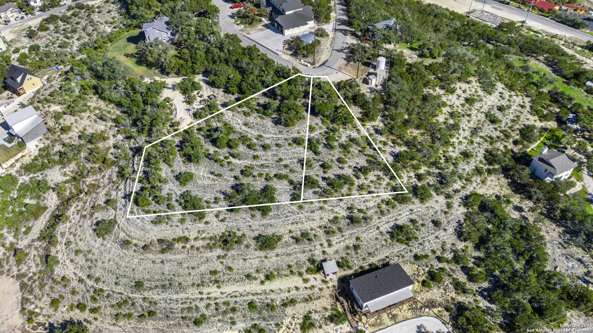 811 & 817 LEXINGTON PASS