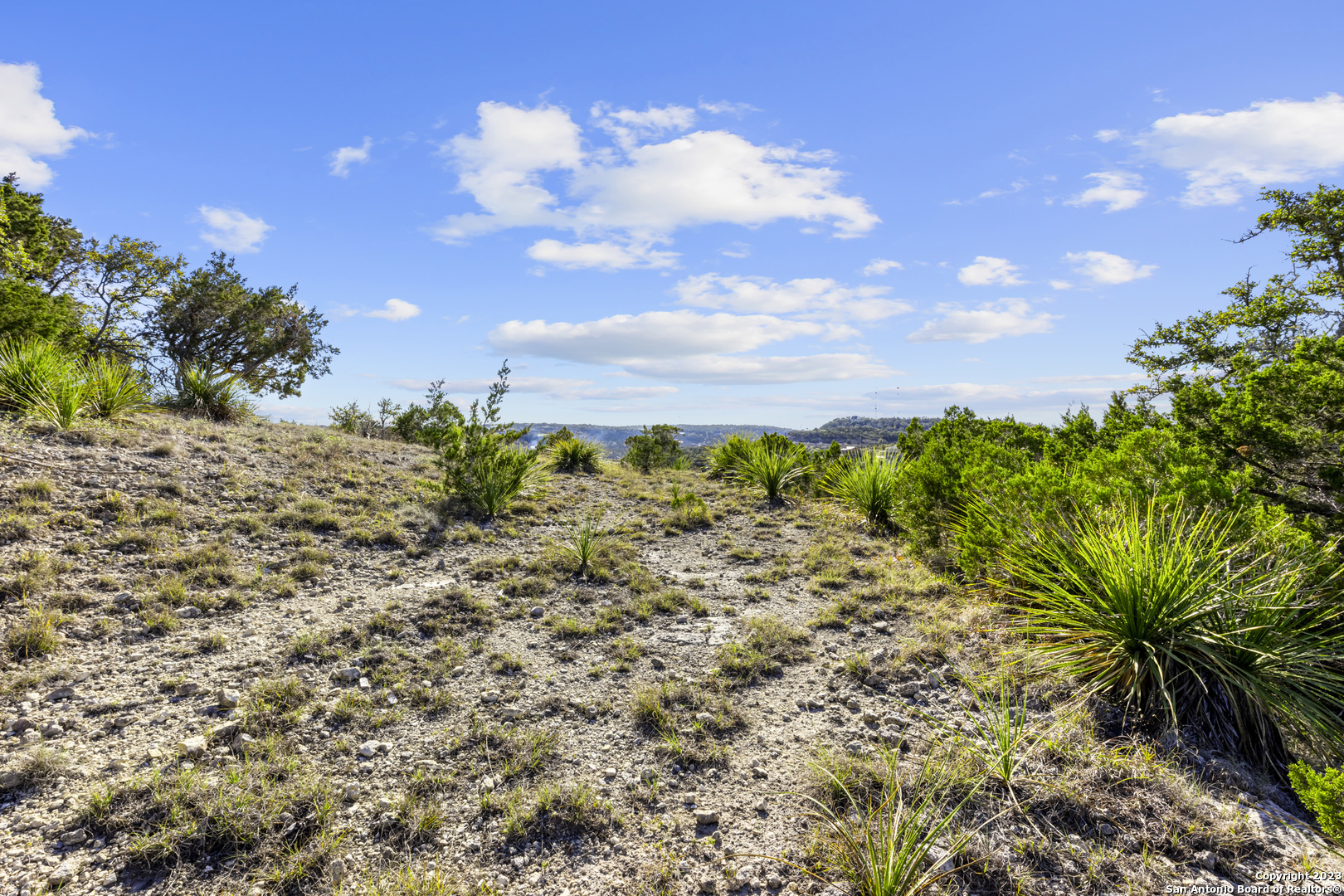 811 & 817 LEXINGTON PASS