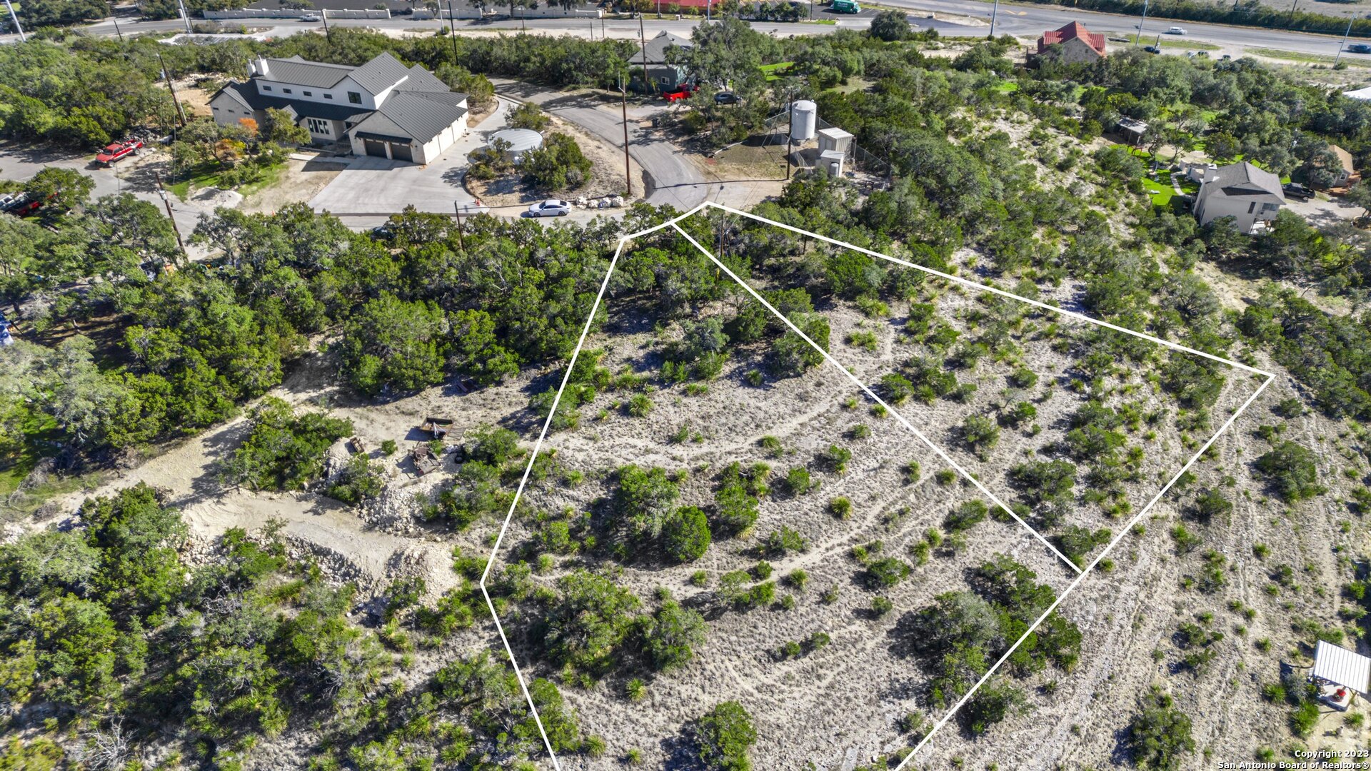 811 & 817 LEXINGTON PASS