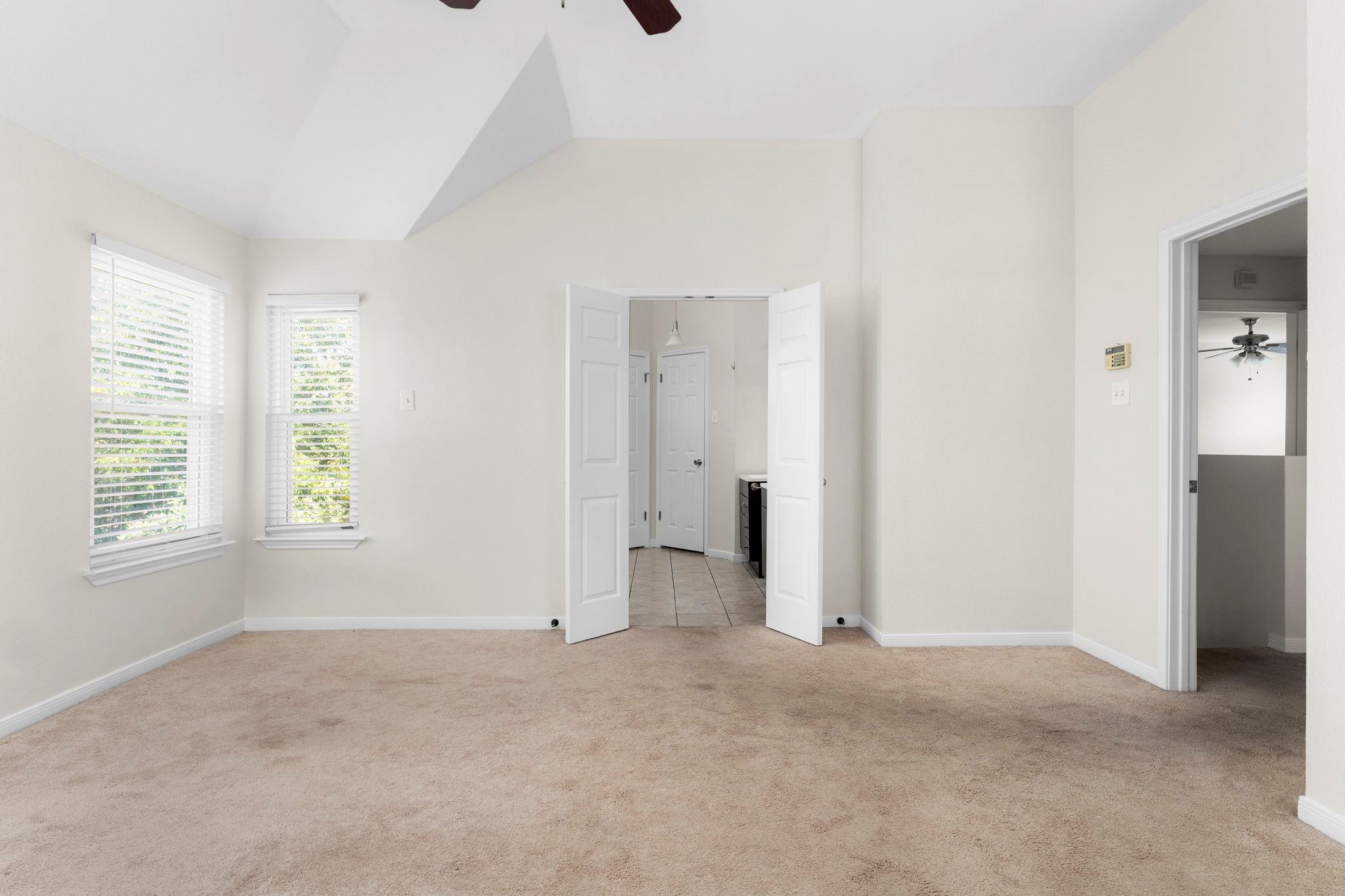 3205 Rockhurst LN