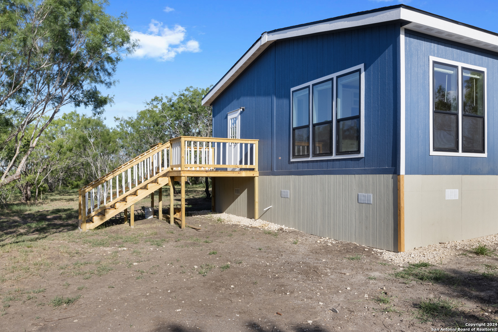 415 S County Road 321