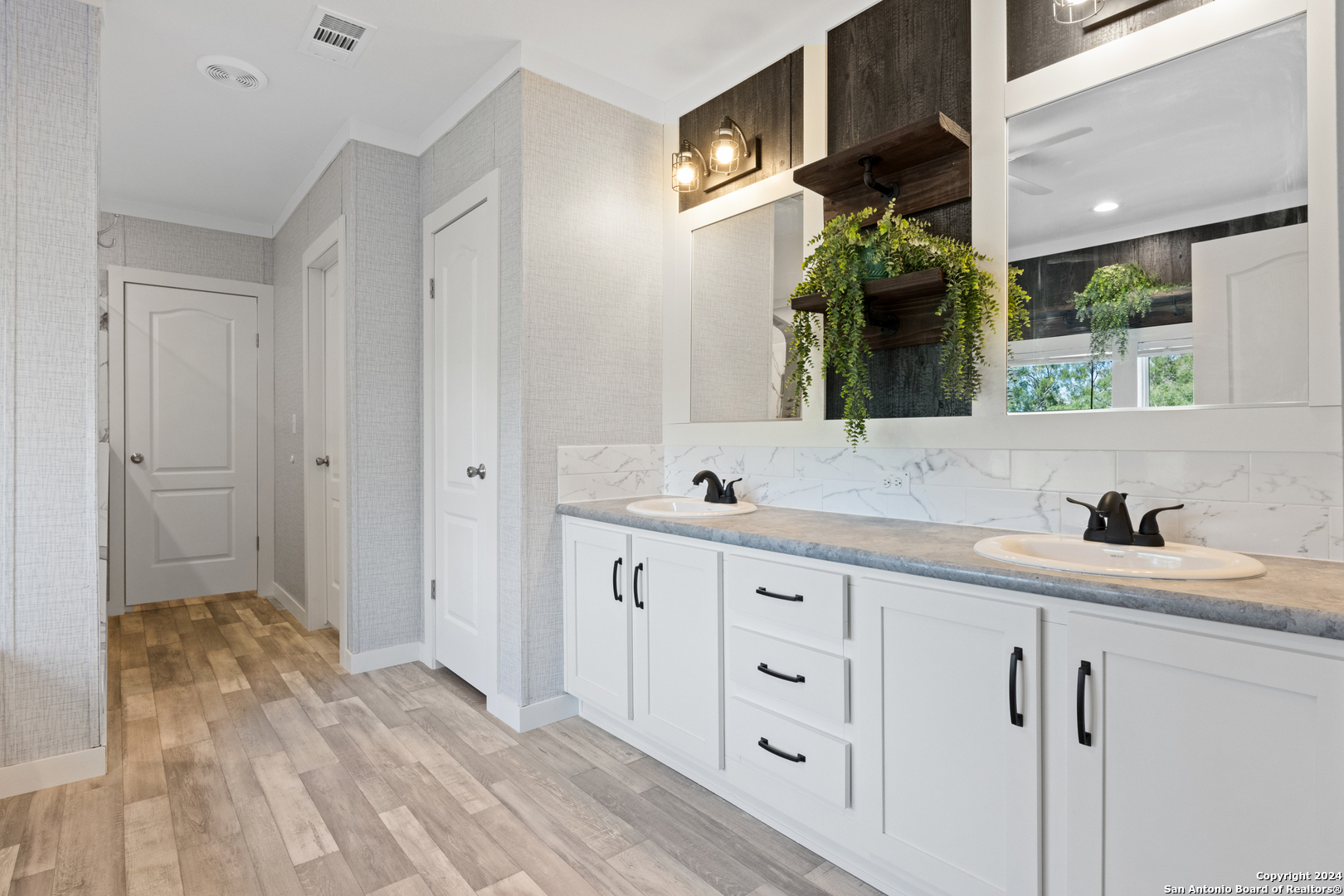 415 S County Road 321