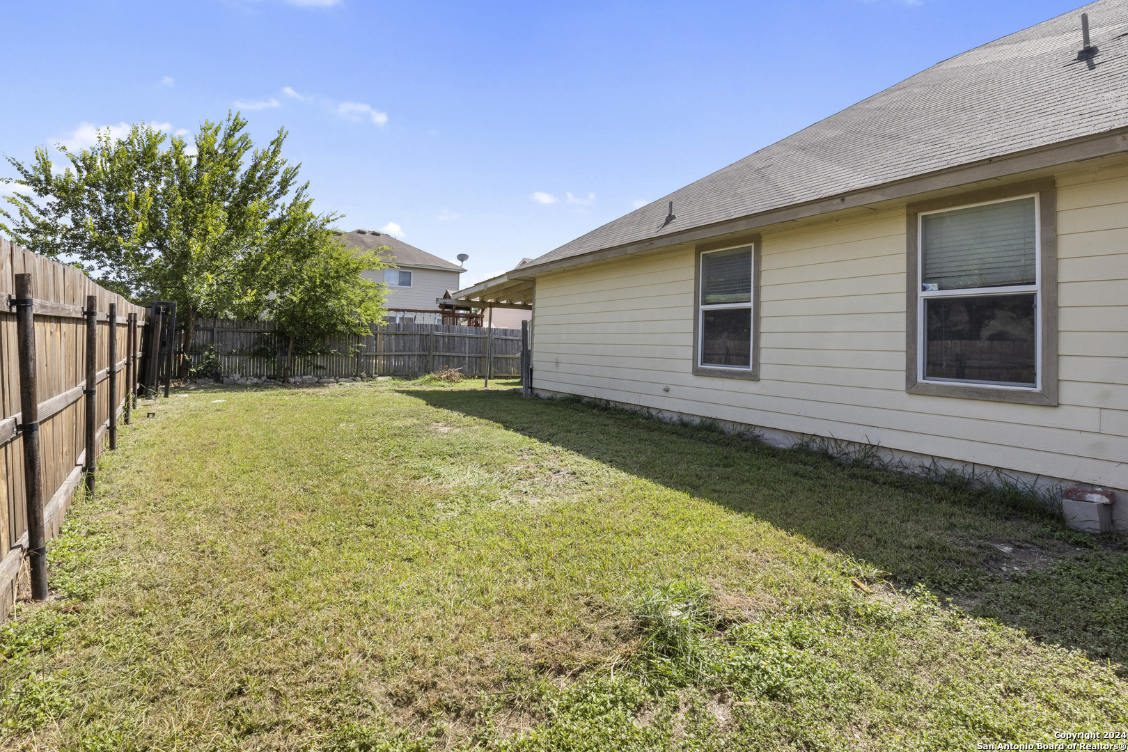 8602 LIMPKIN COURT