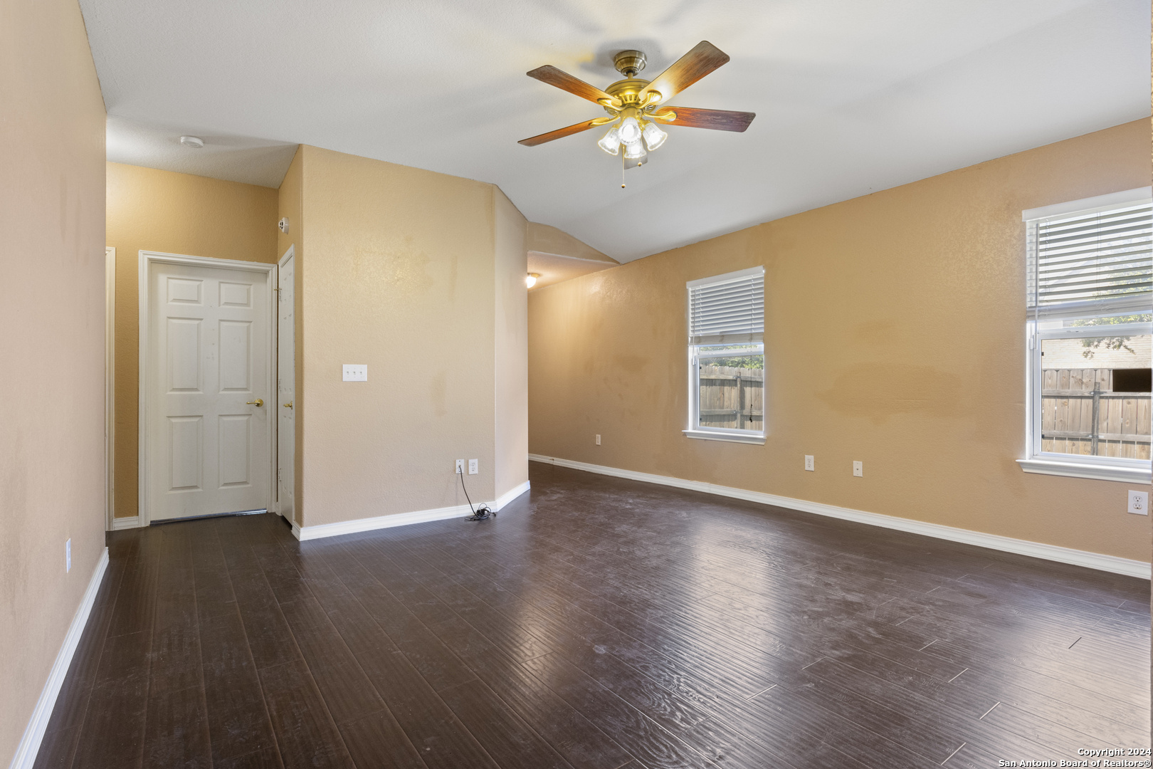 8602 LIMPKIN COURT