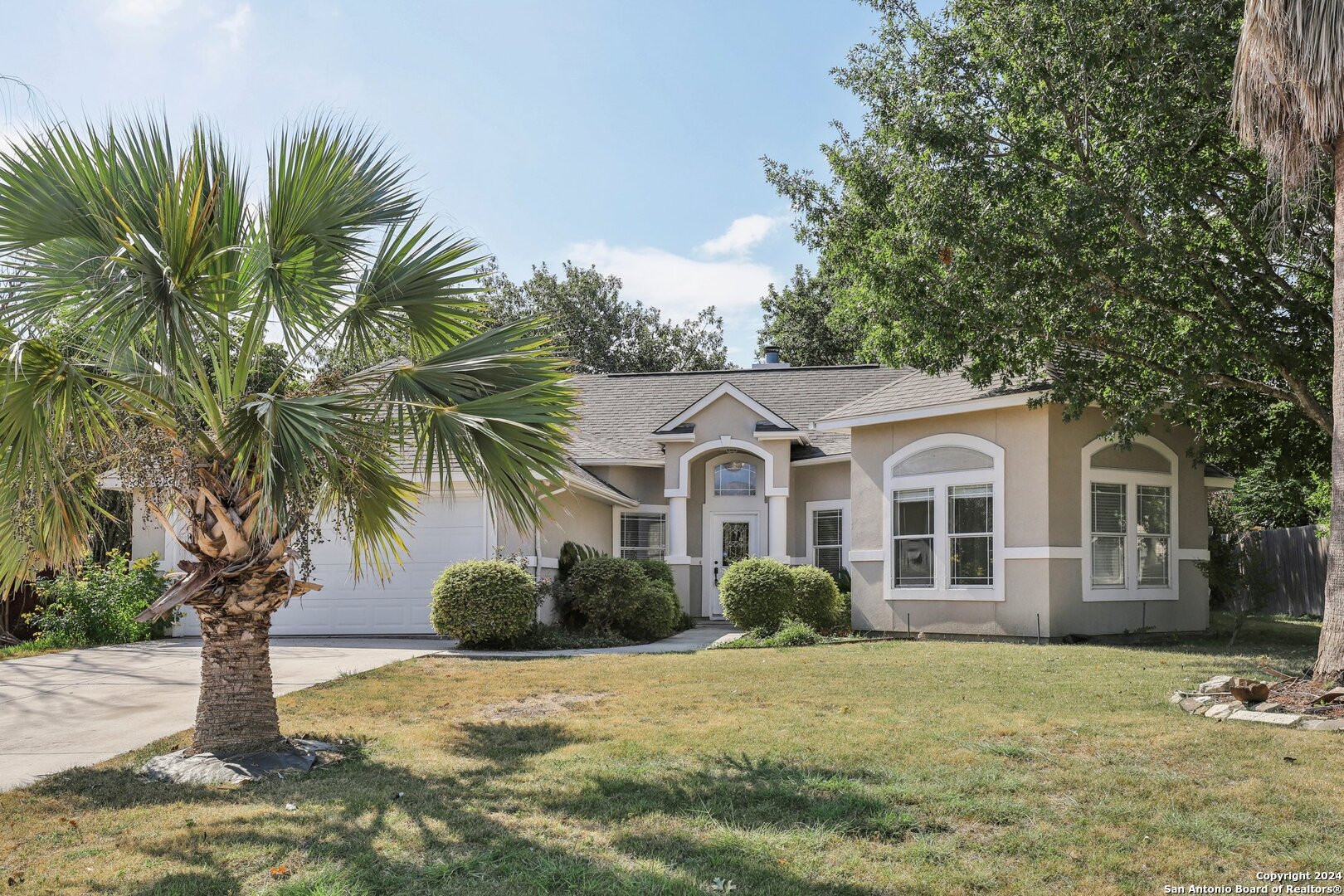 1221 LUCKENBACH