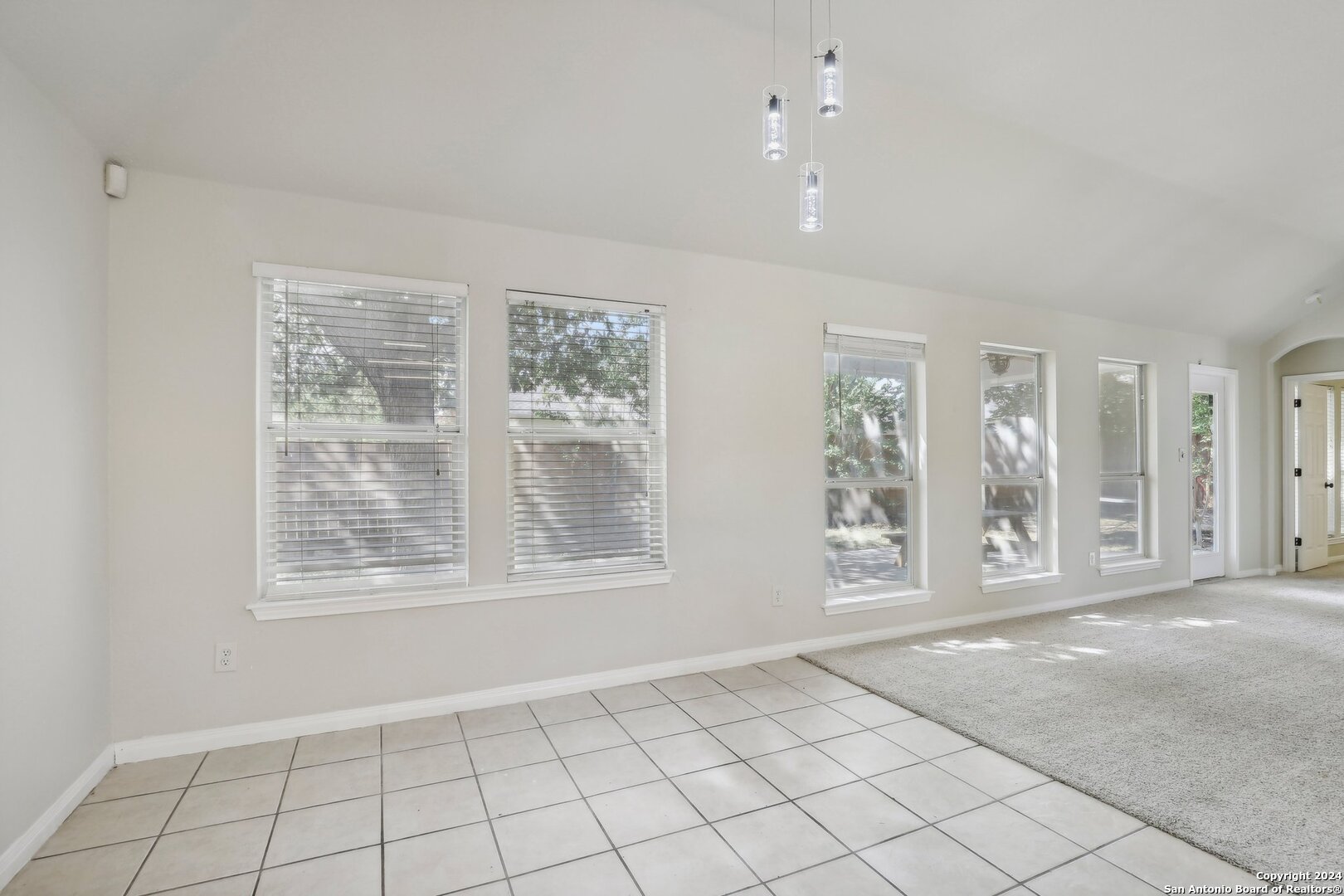 1221 LUCKENBACH