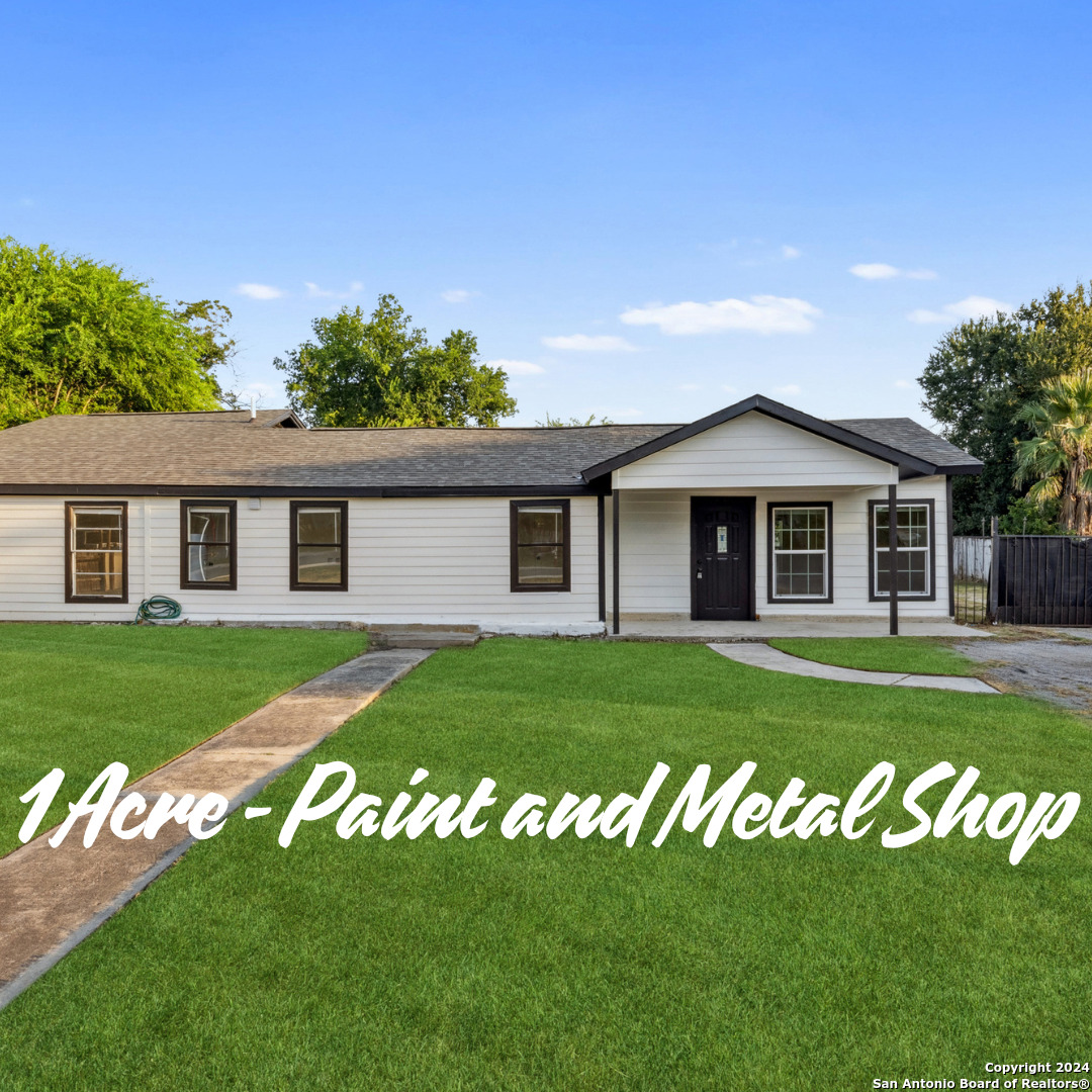 158 W PETALUMA BLVD