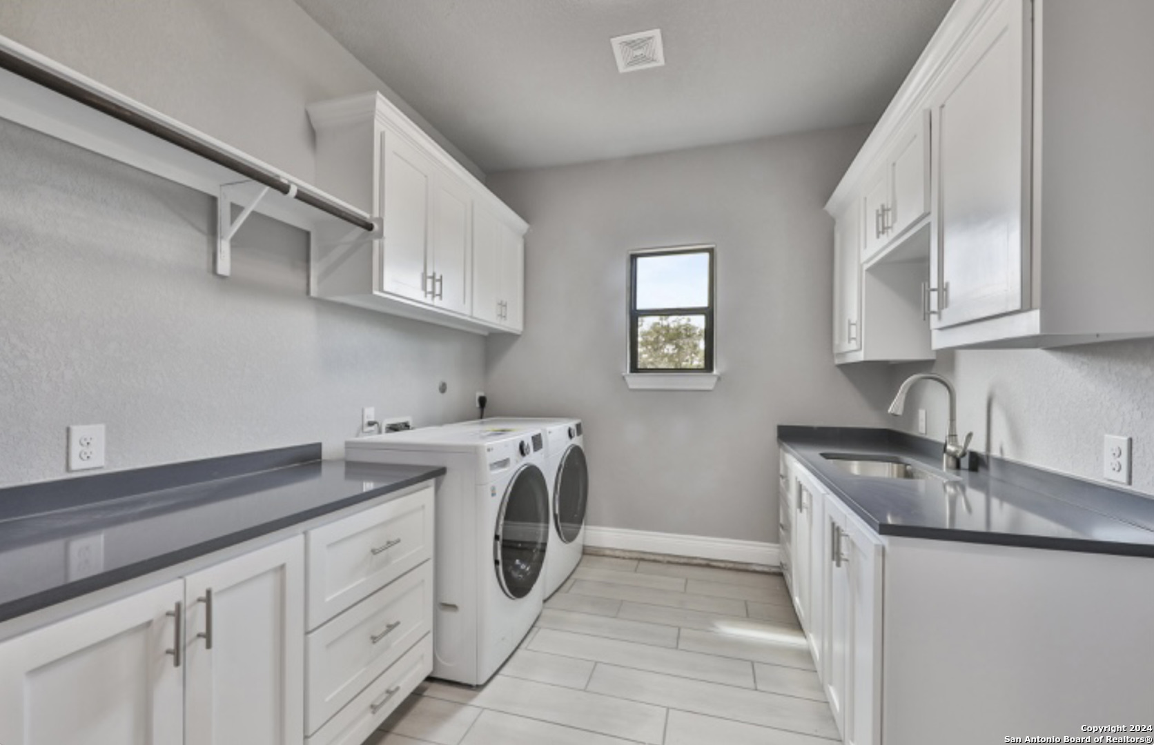 732 Salt Grass Trail