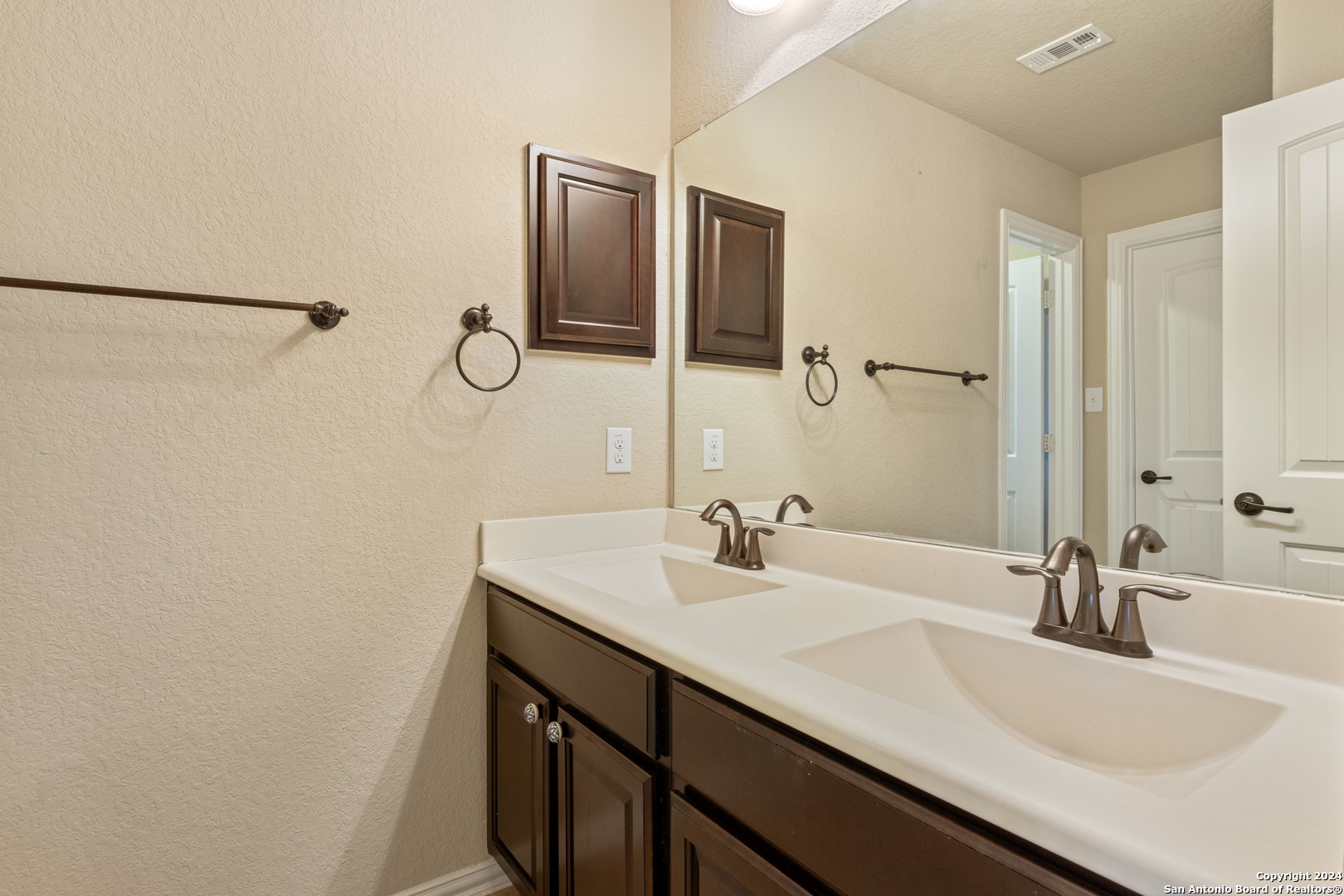 5326 Tulip Bend