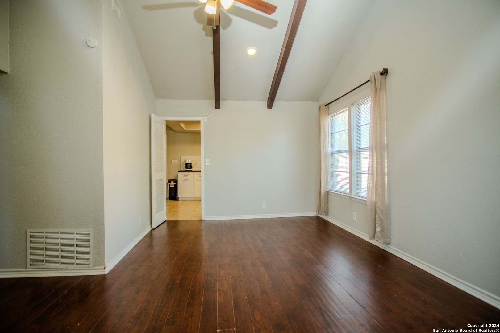 6723 VINELAND