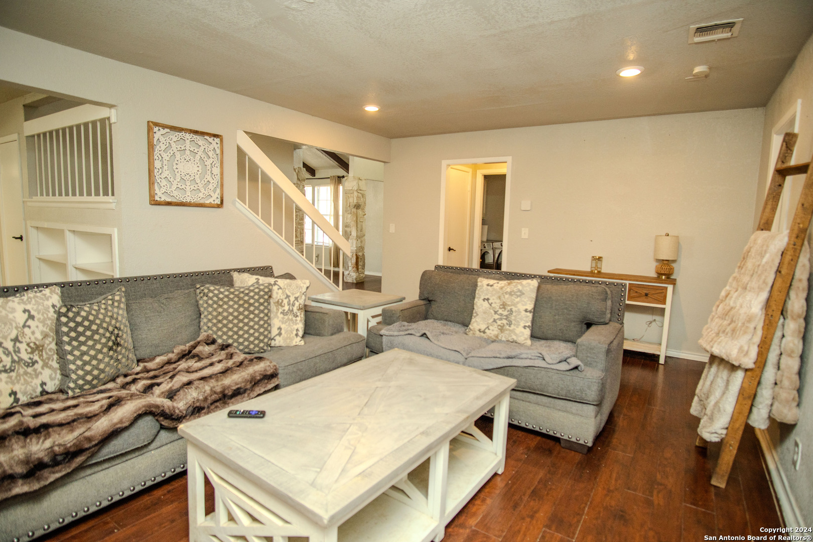 6723 VINELAND