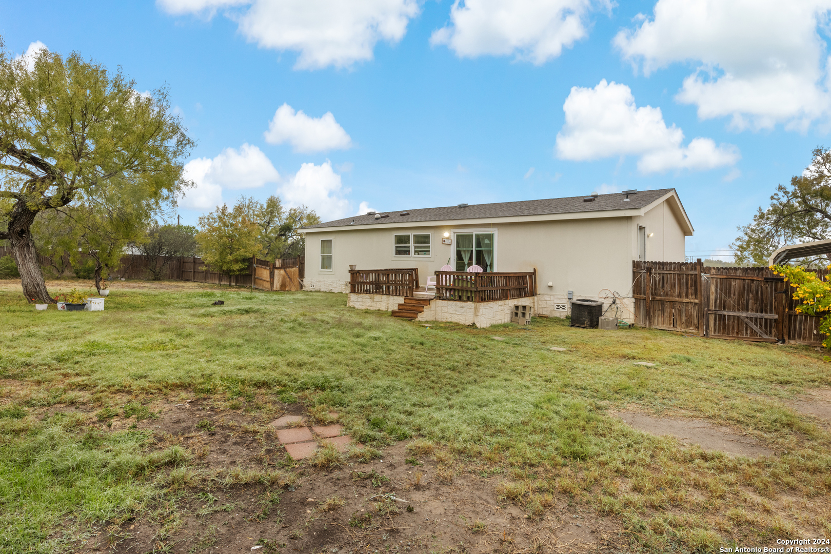 231 COUNTY ROAD 5635