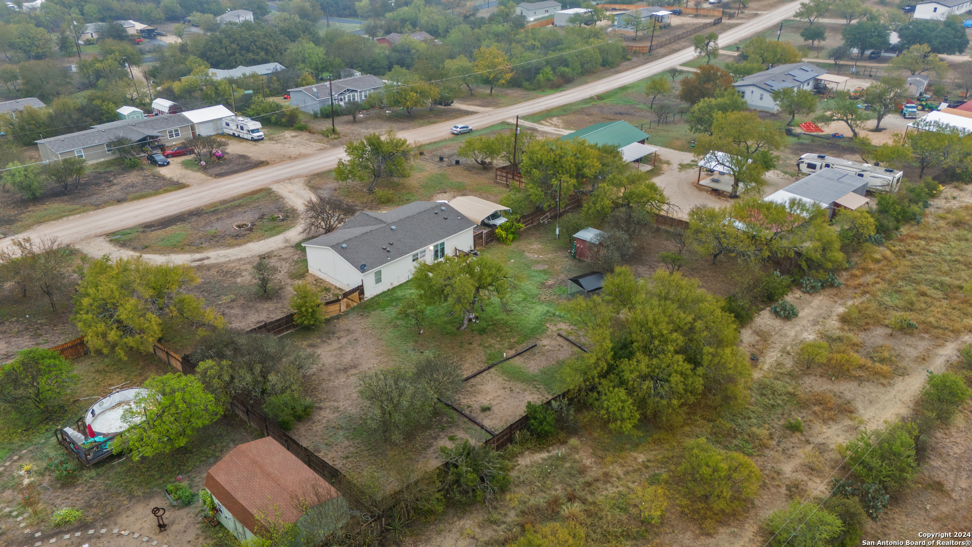 231 COUNTY ROAD 5635