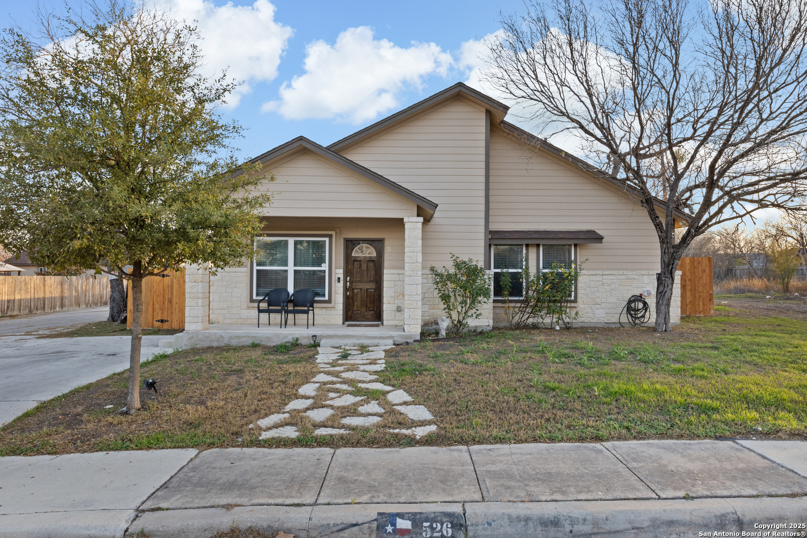 526 Groff Ave