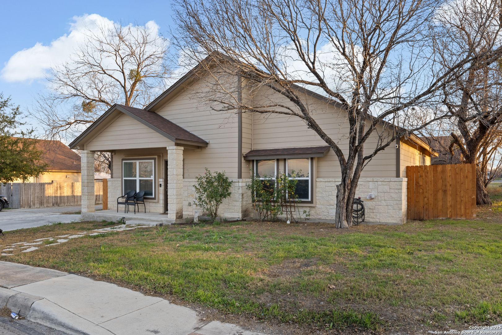 526 Groff Ave