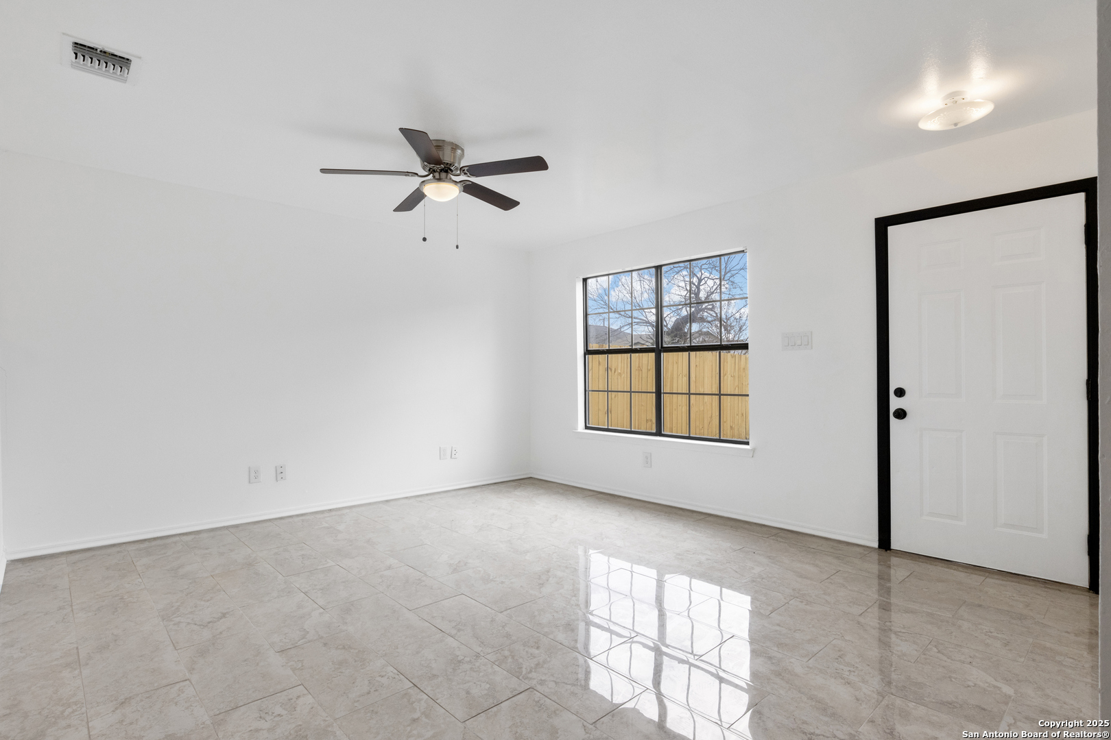 1131 W Hermosa