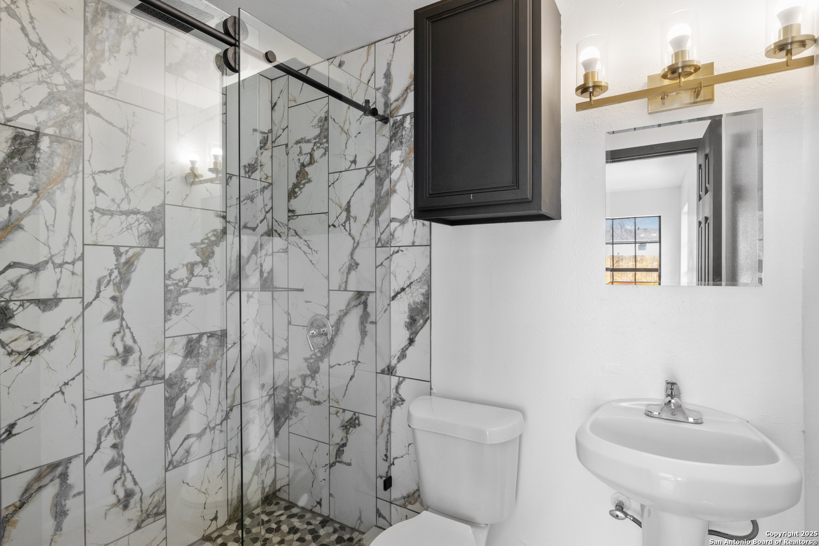1131 W Hermosa