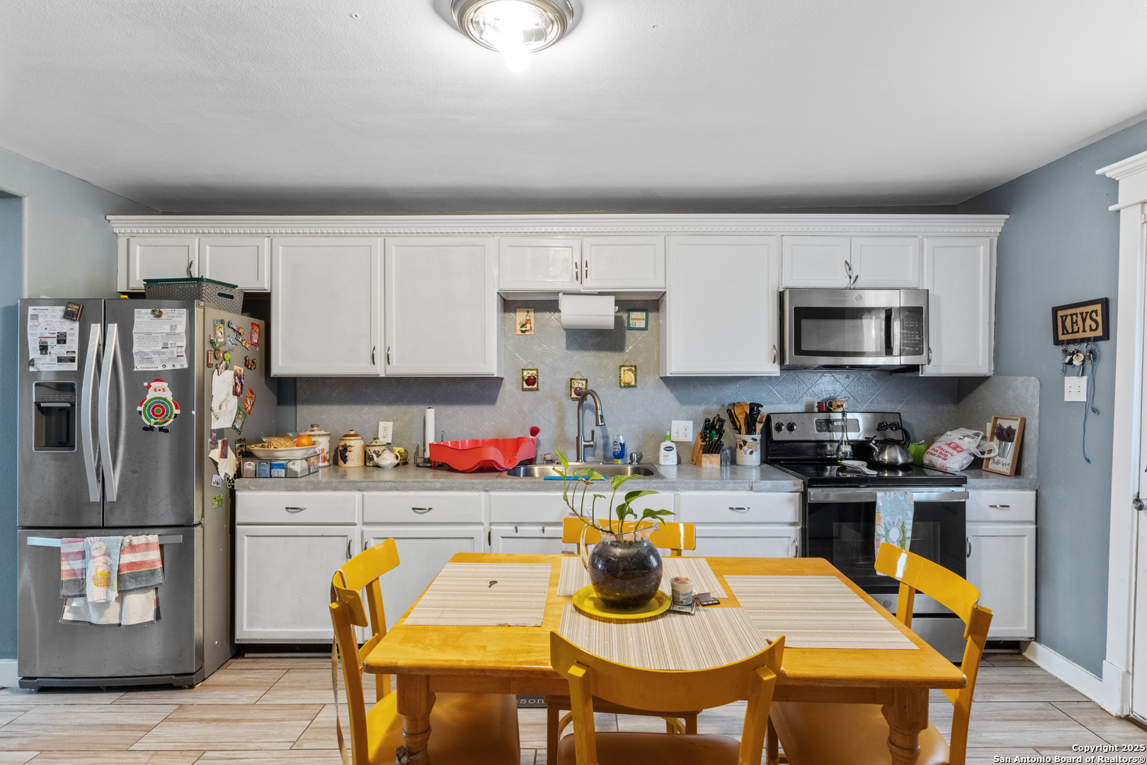 421 E Rio Grande