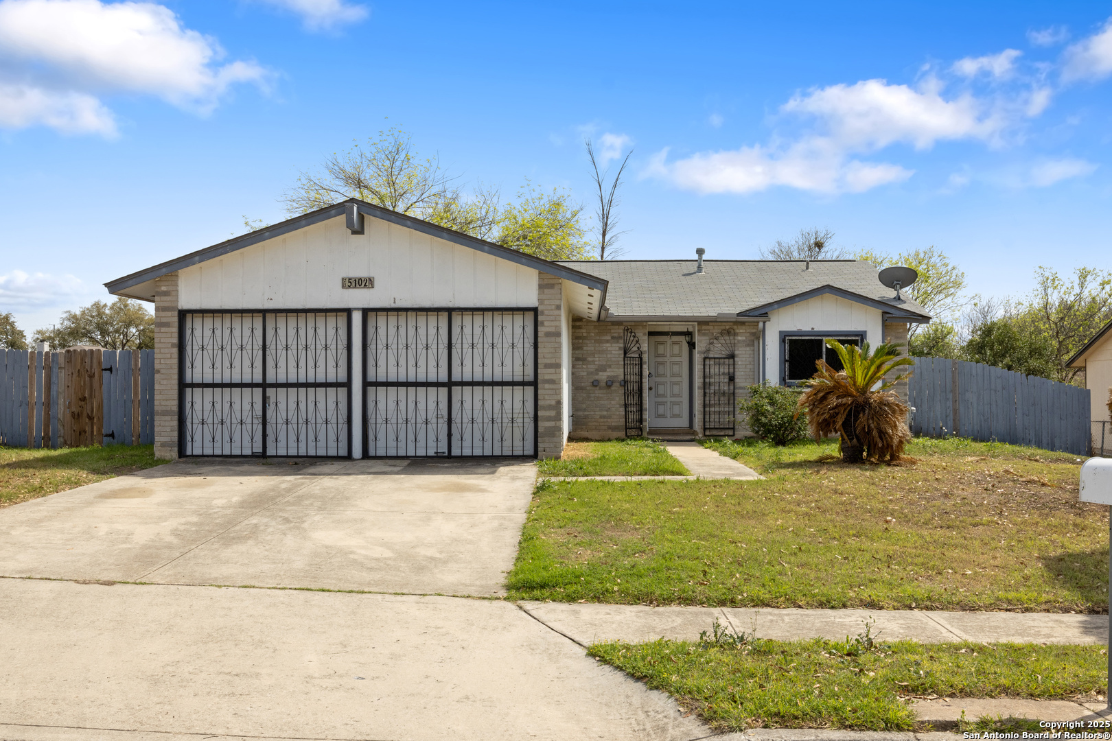 5102 Ivanhoe