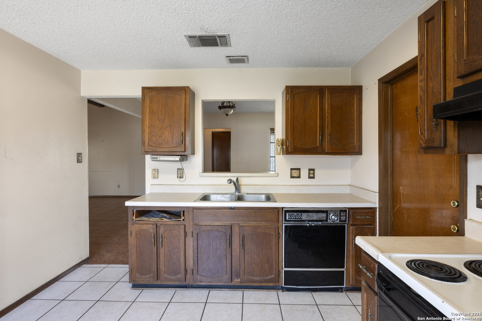 5102 Ivanhoe