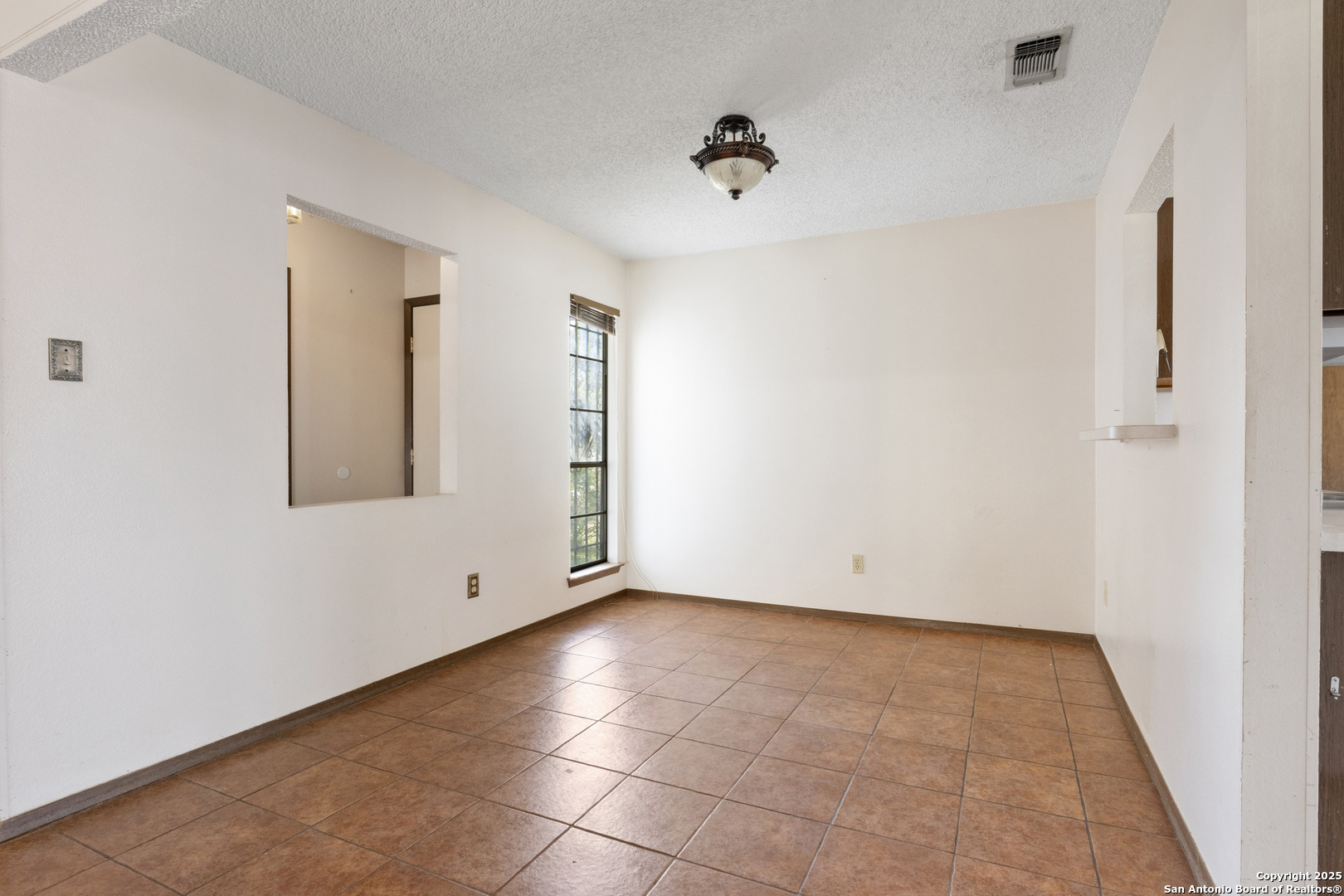 5102 Ivanhoe