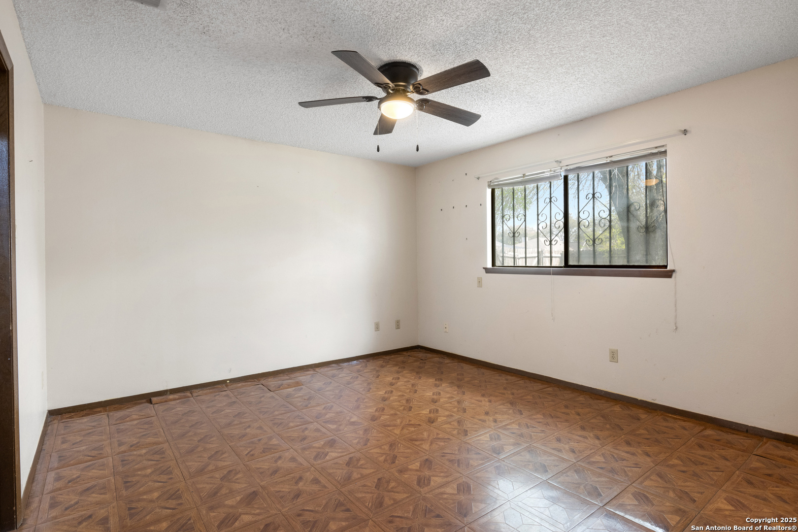 5102 Ivanhoe