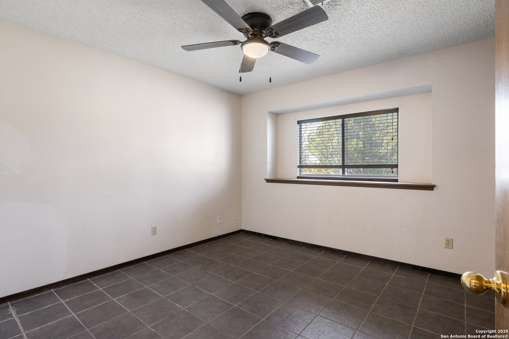5102 Ivanhoe