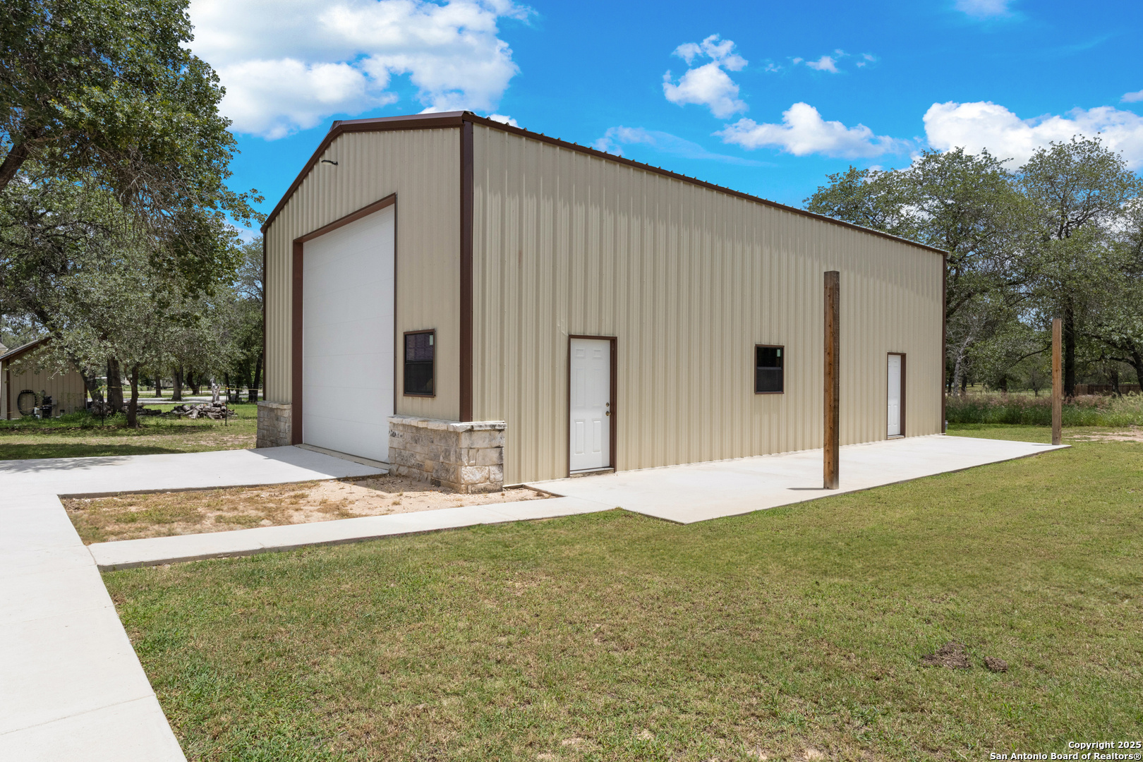 137 County Road 6876